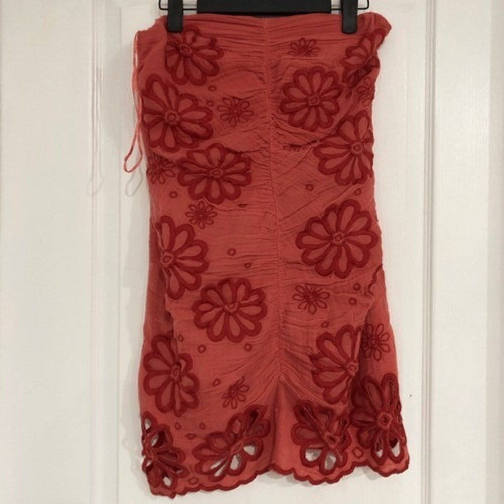 Free People Red Clover Strapless Embroidered Ruched Mini Dress‎ Size Medium NWT - Picture 4 of 9